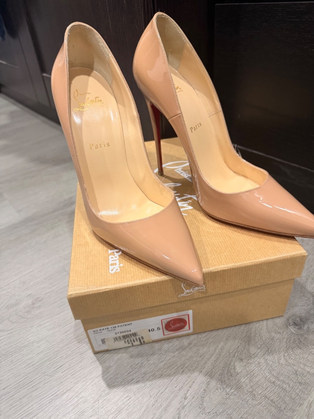 Tan so Kate Christian Louboutin - Picture 3 of 4